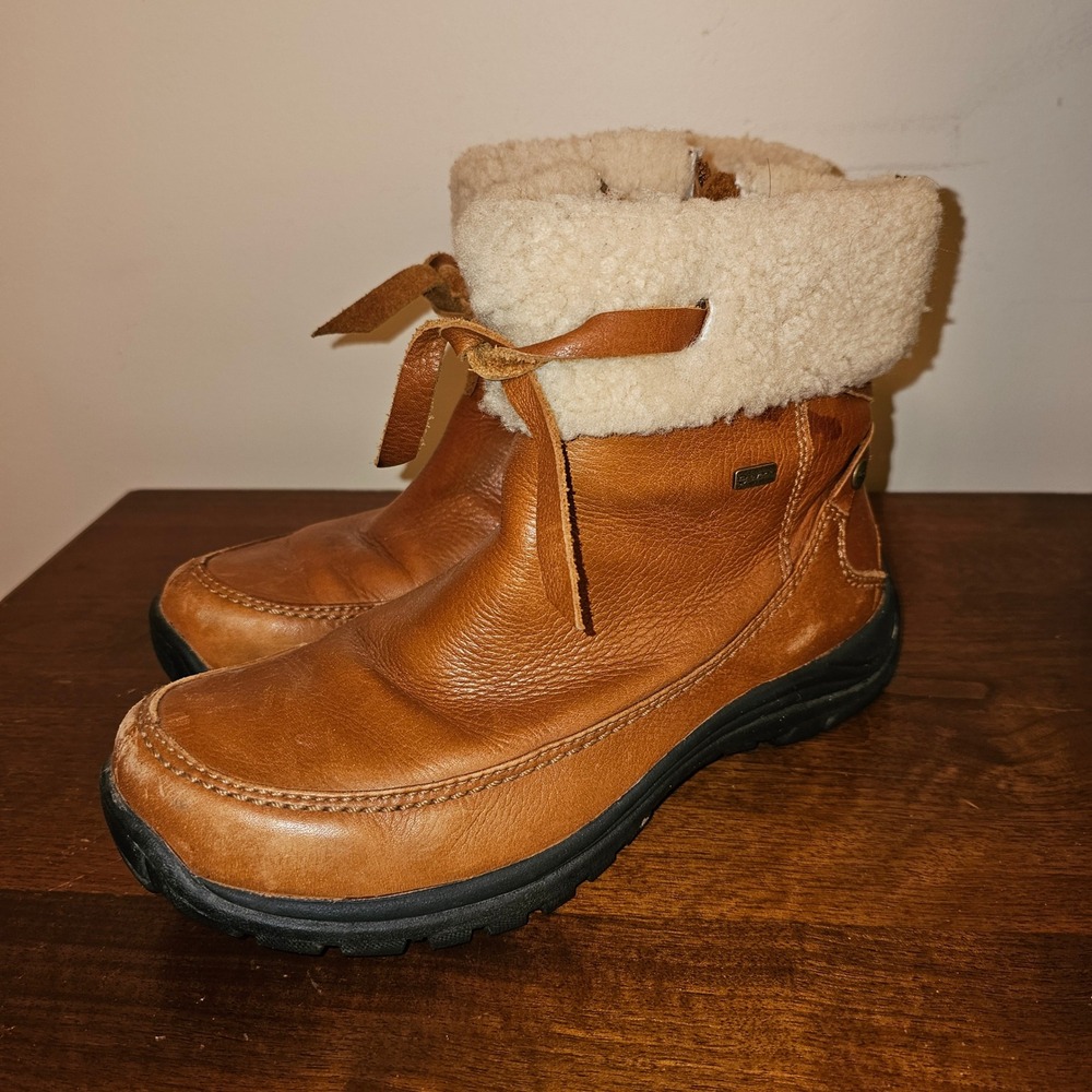 UGG Australia Adirondack Tan Leather Shearling Boots Vibram Sole 5570 Womens 8